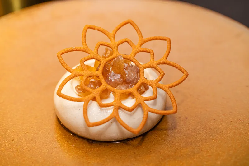 Dessert gastronomique restaurant Montréal — photographie culinaire