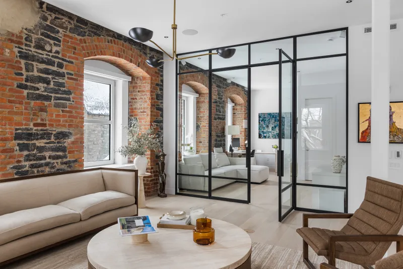 Intérieur showroom beauté Avenue Querbes Montréal